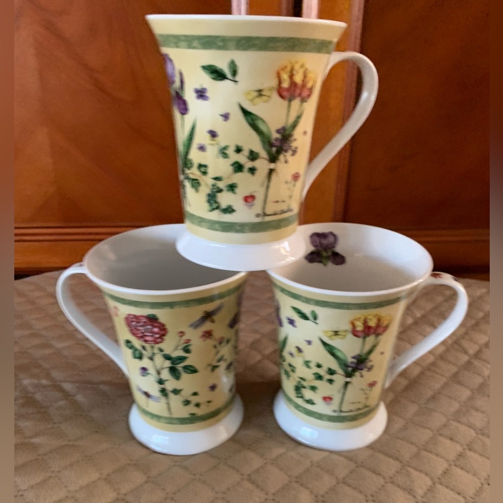 Mugs